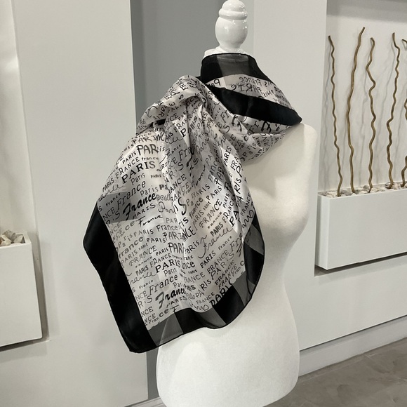 Elegant Black and White Script Scarf - Picture 3 of 5